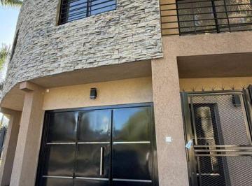 PH · 105m² · 4 Ambientes · 1 Cochera · Venta PH en Duplex en Ituzaingo 4 Ambientes