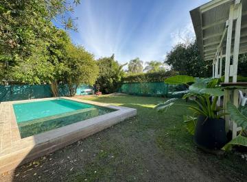 Casa · 110m² · 4 Ambientes · 2 Cocheras · Casa en Alquiler en Barrio El Jacaranda Tigre