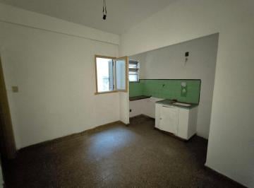 PH · 28m² · 2 Ambientes · Venta PH 2 Amb 27 m² 1er Piso Oportunidad Sarandi