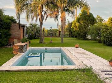 Quinta vacacional · 120m² · 2 Dormitorios · 1 Cochera · Casa Quinta en Mirador de Los Padres