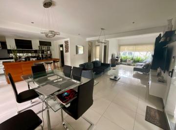 Casa · 205m² · 4 Ambientes · 2 Cocheras · Casa en Venta en Las Acacias Hudson
