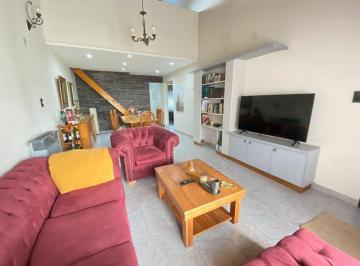 Casa · 90m² · 5 Ambientes · Casa en Venta en La Plata