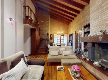Casa · 239m² · 7 Ambientes · 2 Cocheras · Casa en Venta en Ranelagh