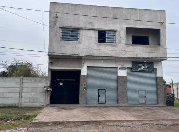 Edificio · 381m² · 2 Cocheras · Locales Mas Departamentos en Venta