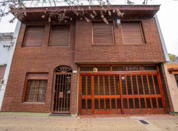 Casa · 180m² · 3 Ambientes · 2 Cocheras · Casa Dos Dorm.. La Plata