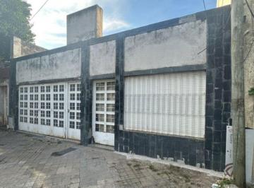 Casa · 179m² · 5 Ambientes · 1 Cochera · Venta Casa 3 Dorm. con Cochera