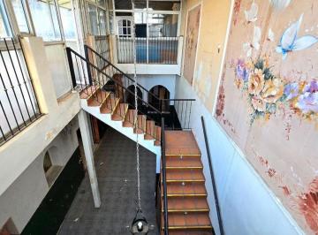 PH · 157m² · 8 Ambientes · Venta - PH. Entrada Independiente Flores