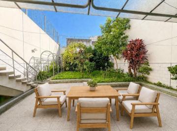 Casa · 333m² · 7 Ambientes · 1 Cochera · Venta Casa Única 7 Amb con Cochera y Amplio Jardín