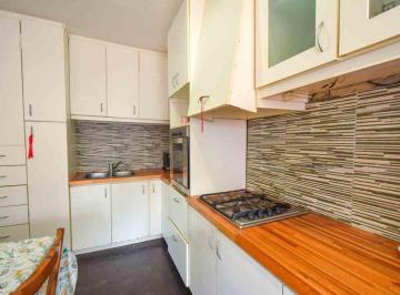 Casa · 196m² · 4 Ambientes · 1 Cochera · Venta Casa 4 Amb Mas Quincho Apto Credito