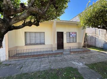 Casa · 109m² · 3 Ambientes · 1 Cochera · Venta Casa 3 Amb - Garage - Gran Parque - Quincho