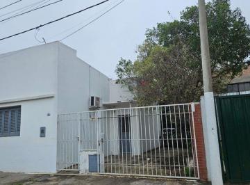 Casa · 56m² · 3 Ambientes · Venta/casa/ Bª 9 de Julio/con Servicios