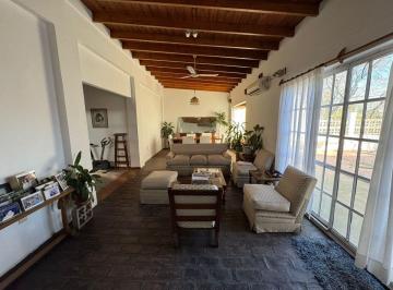 Casa · 332m² · 4 Ambientes · 2 Cocheras · Vivienda en Pa con 3 Dorm. + Depósito en Pb.