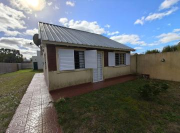 Casa · 98m² · 4 Ambientes · 2 Cocheras · Casa Venta en Bloque con Departamento Mar del Tuyu