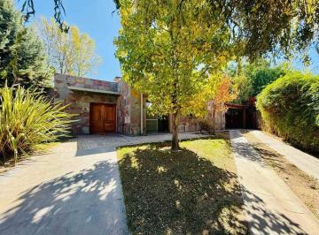 Casa · 191m² · 9 Ambientes · 2 Cocheras · Venta Casa 3 Dorm., La Comarca