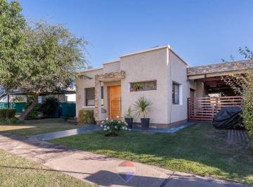 Casa · 156m² · 5 Ambientes · 2 Cocheras · Venta Casa 3dorm Country Mendiolaza Apta Credito
