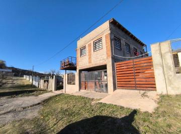 Casa · 185m² · 2 Ambientes · 1 Cochera · Venta Predio 3 Dptos + Local Comercial