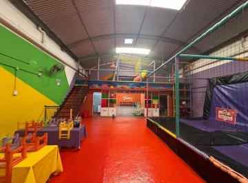 Bodega-Galpón · 650m² · Venta Galpon 650 m Barrio Los Platanos