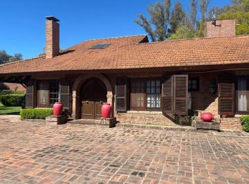 Casa · 220m² · 4 Ambientes · 2 Cocheras · Venta Casa 4 Amb Praderas de Lujan Increible Lote