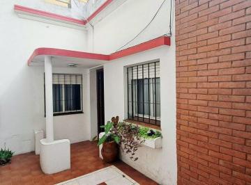 PH · 67m² · 3 Ambientes · Venta PH Bernal
