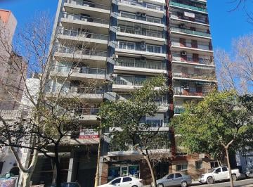 Departamento · 80m² · 3 Ambientes · Venta Departamento 3 - 4 Amb Depend. Barrracas Caba