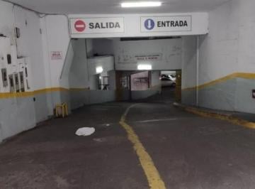 Garage · 11m² · Cochera Fija Techada Venta J. D. Perón 2700. Once