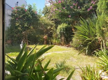 PH · 114m² · 4 Ambientes · 1 Cochera · PH Tipo Casa Venta 4 Amb V. Devoto Jardin Cochera