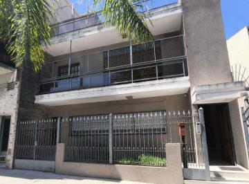 Casa · 345m² · 6 Ambientes · 1 Cochera · Venta Casa Multifamiliar Villa Luro
