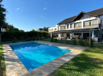 Casa · 277m² · 7 Ambientes · 2 Cocheras · Venta Casa San Isidro Labrador Villanueva