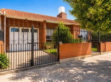 Casa · 155m² · 4 Ambientes · 1 Cochera · Venta Casa 2 Dor Zona Sur Apto Credito