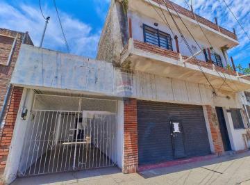 PH · 80m² · 4 Ambientes · 1 Cochera · PH en Venta Berazategui 3 Ambientes Cochera