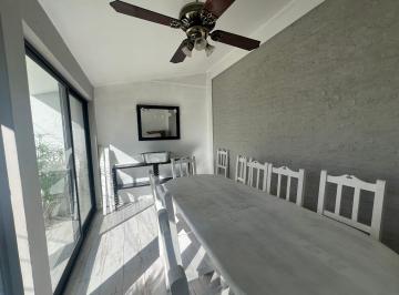 Casa · 102m² · 4 Ambientes · 1 Cochera · Casa 4 Ambientes Duplex Venta Hurlingham