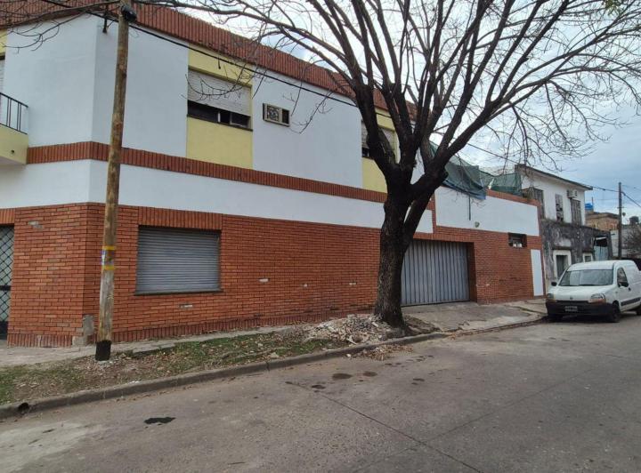 Casa · 325m² · 5 Ambientes