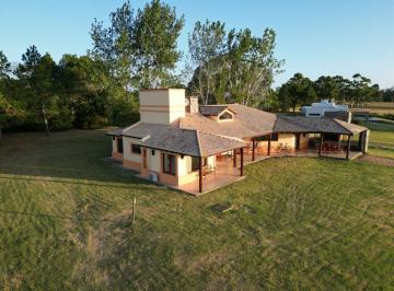 Casa · 349m² · 5 Ambientes · Casa en Venta El Quijote, La Barra, Punta del Este