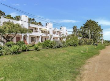 Departamento · 37m² · 2 Ambientes · Venta Apartamento 1 Dormitorio Playa Hermosa