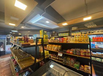 Local comercial · 97m² · Venta Local Cordón con Renta Casi 6%