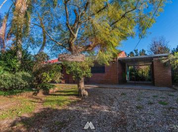 Casa · 141m² · 5 Ambientes · 2 Cocheras · Vendo Casa El Pinar Gran Parque Barbacoa