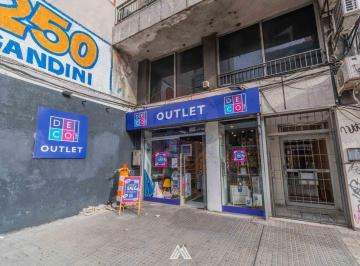 Local comercial · 140m² · Venta Local Comercial 18 de Julio Cordón