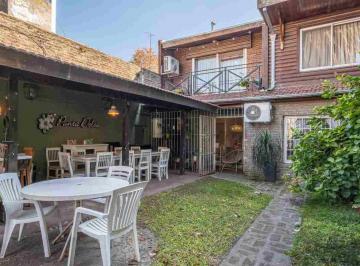 Casa · 230m² · 7 Ambientes · Casa + Depto Multifamiliar - Venta - San Fernando