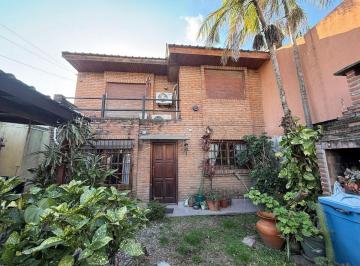 PH · 70m² · 4 Ambientes · 1 Cochera · PH en Venta – San Isidro (Martínez)