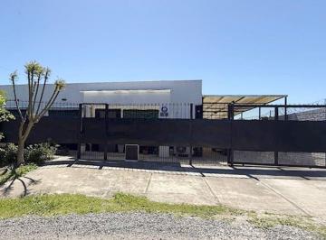 Casa · 87m² · 5 Ambientes · 1 Cochera · Venta Casa con Pileta