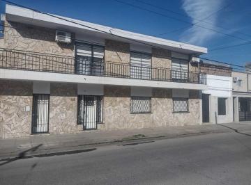 Casa · 220m² · 6 Ambientes · 1 Cochera · Venta Casa 6 Amb, Zarate, C/cochera + Local Comerc