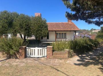 Casa · 100m² · 3 Ambientes · 1 Cochera · Venta Casa 3 Amb. Mar del Sud. Excelente Ubicacion