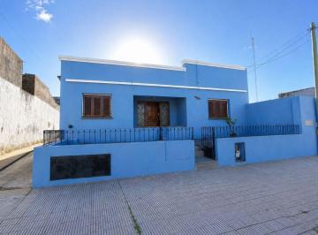 Casa · 336m² · 11 Ambientes · 2 Cocheras · Propiedad con 4 Unid. Indep. Lote 500 m² Necochea