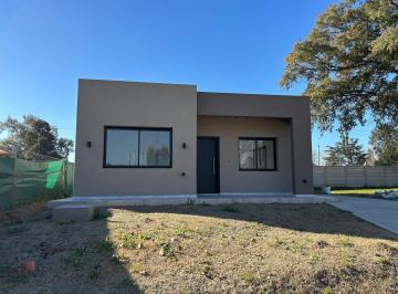 Casa · 72m² · 3 Ambientes · Venta Casa 3 Ambientes del Viso Pilar
