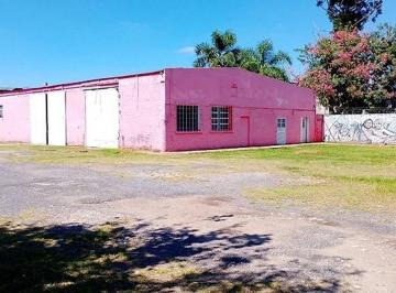 Bodega-Galpón · 400m² · Se Vende Galpon con Gran Terreno Sobre Blas Parera