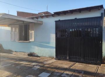 Casa · 130m² · 4 Ambientes · 4 Cocheras · Casa con Departamento con Ampliacion Para Local