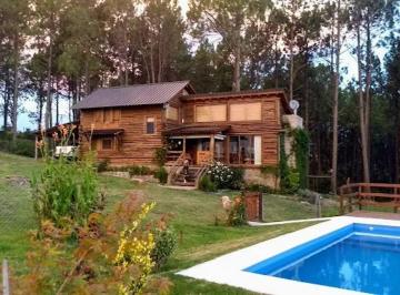 Casa · 150m² · 5 Ambientes · 1 Cochera · Cabaña de Categoría 3 Dorm. Pinar de Berna