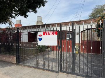 Casa · 203m² · 6 Ambientes · 2 Cocheras · Venta Dos Departamentos Parque Latino con Renta