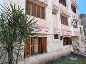 Departamento · 72m² · 4 Ambientes · 1 Cochera · Venta Depto 2 Dorm. Cochera Alberdi Centro