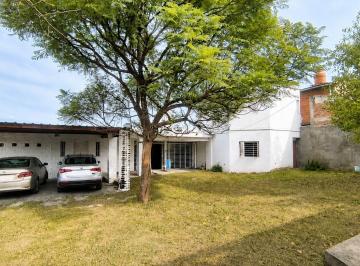 Casa · 207m² · 6 Ambientes · 2 Cocheras · Se Vende Amplia Casa 3 Dorm. en San Ignacio